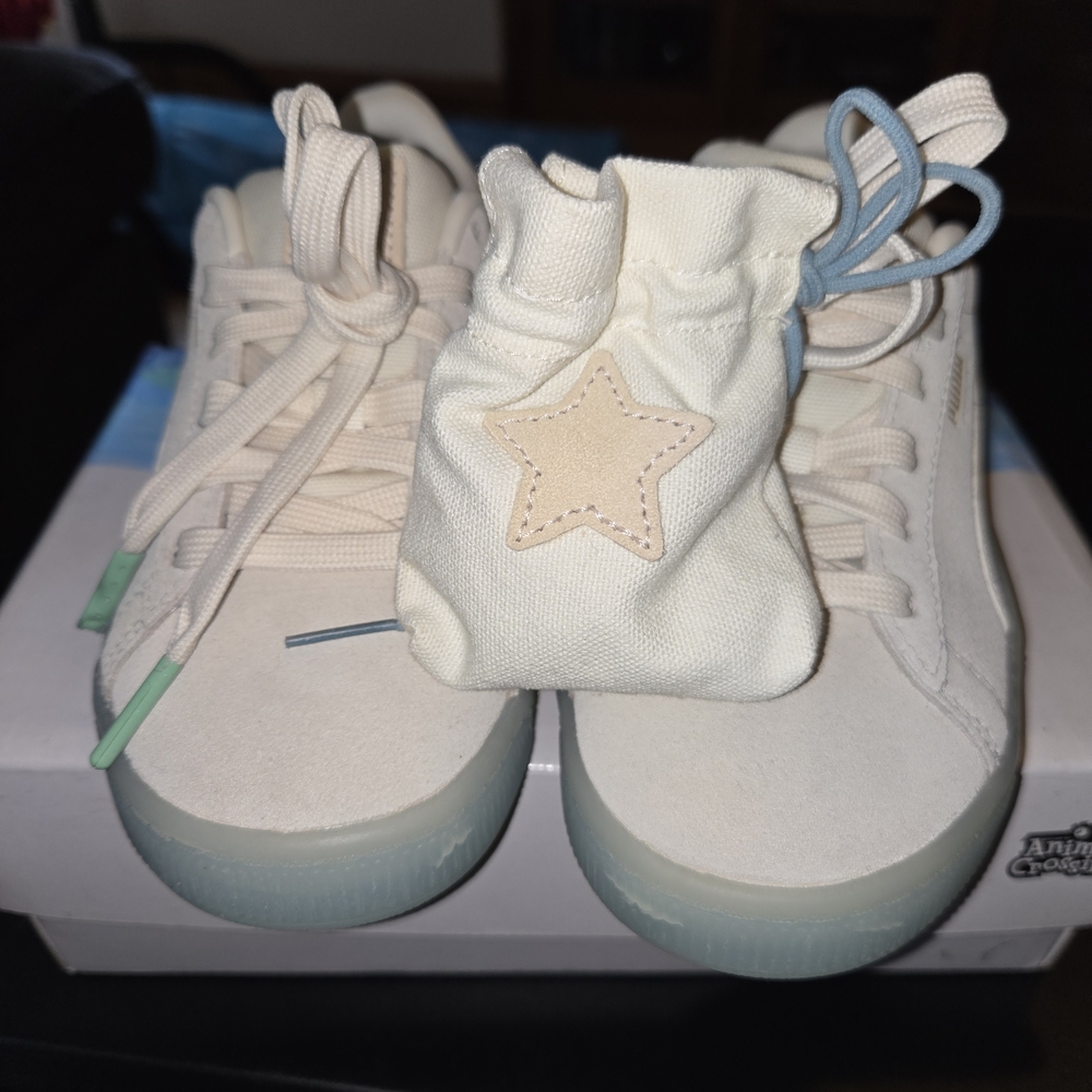 Animal Crossing X Puma Cream Sneakers with Star Pouch